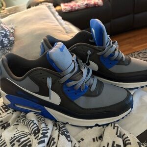 Nike Men's Black, Blue, and Gray Athletic Shoes